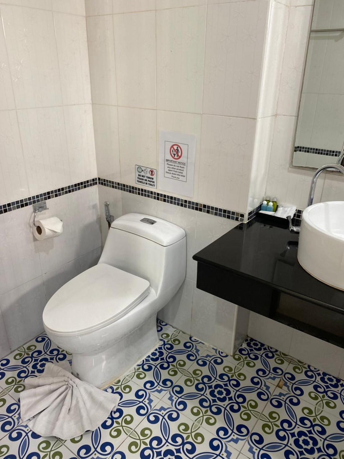 The Chic Patong Hotell Rum bild